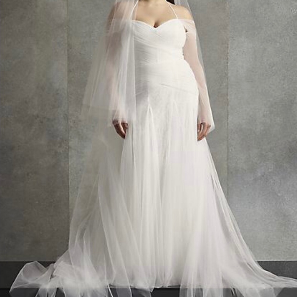 Vera Wang white wedding dress